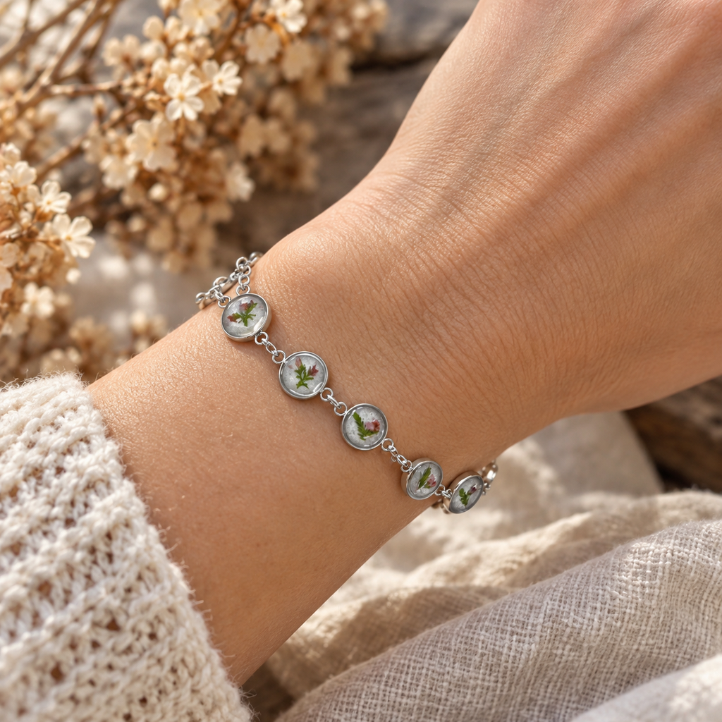 Florales Resin Armband Silber – Handgemachter Schmuck mit echten Blüten