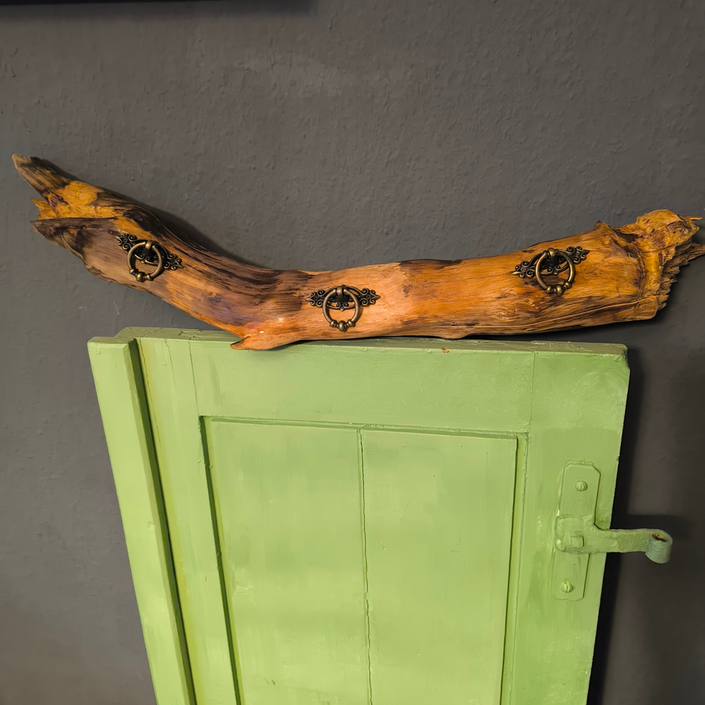 Boho Schmuckhalter aus Treibholz – Handgefertigter Wand-Organizer für Halsketten & Ohrringe
